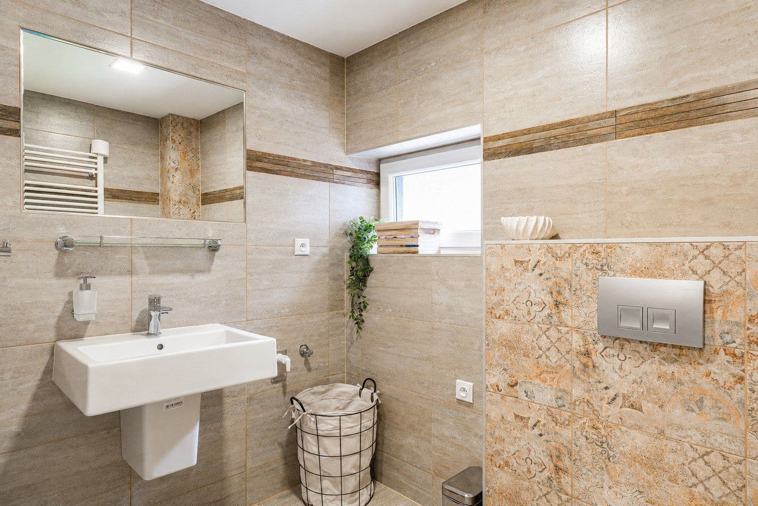 Predaj domu 149 m², pozemok 285 m², Hlavní, Hlohovec, Jihomoravský kraj Predaj domu 149 m², pozemok 285 m², Hlavní, Hlohovec, Jihomoravský kraj
