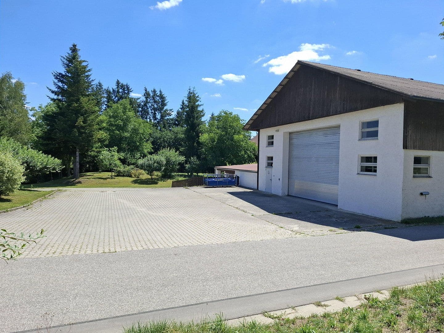Prenájom nebytového priestoru 644 m², Kleinvelden 2, Velden, Bavorsko Prenájom nebytového priestoru 644 m², Kleinvelden 2, Velden, Bavorsko