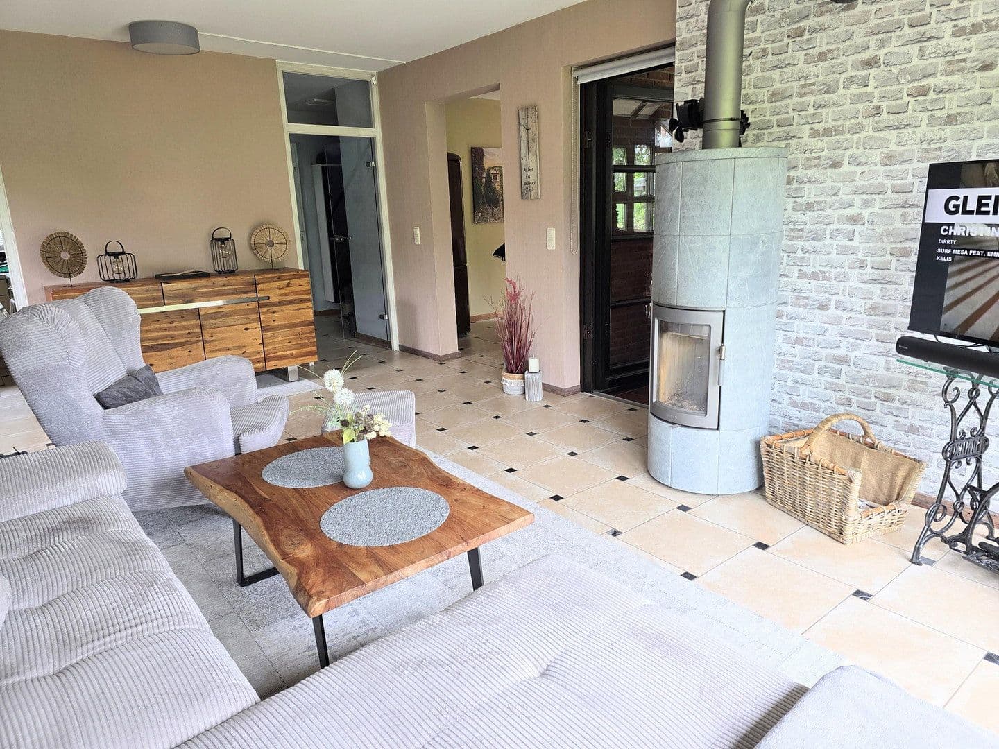 Predaj domu 125 m², pozemok 1.100 m², Bleckede, Dolné Sasko Predaj domu 125 m², pozemok 1.100 m², Bleckede, Dolné Sasko
