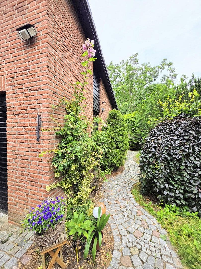 Predaj domu 125 m², pozemok 1.100 m², Bleckede, Dolné Sasko Predaj domu 125 m², pozemok 1.100 m², Bleckede, Dolné Sasko