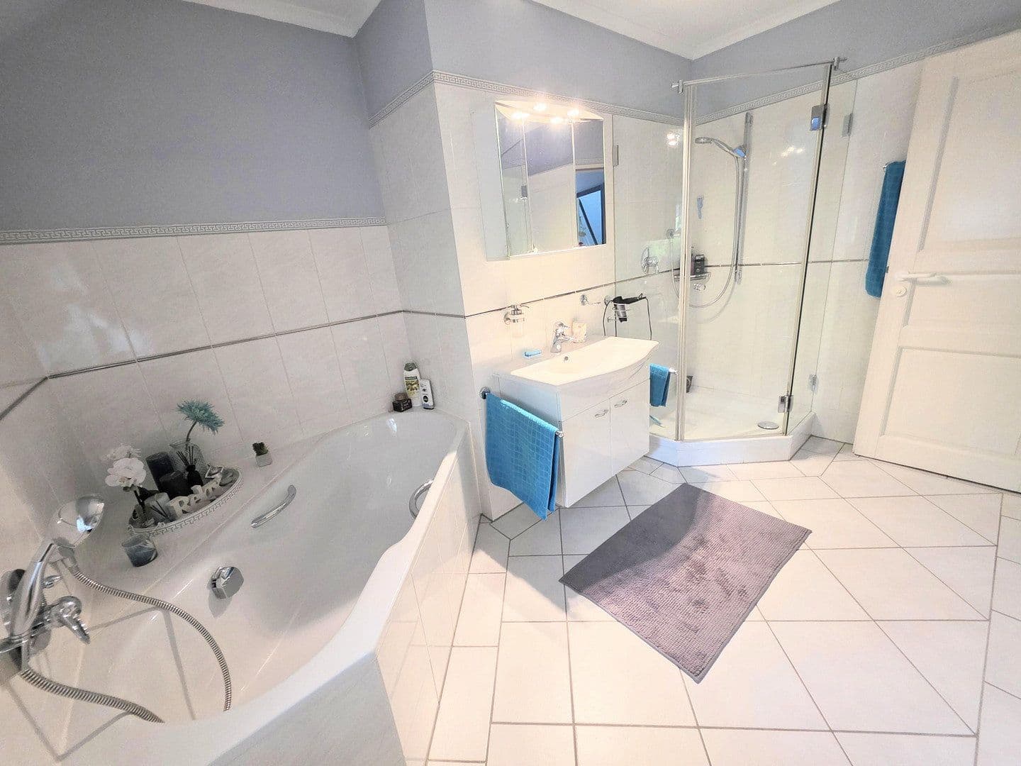 Predaj domu 125 m², pozemok 1.100 m², Bleckede, Dolné Sasko Predaj domu 125 m², pozemok 1.100 m², Bleckede, Dolné Sasko