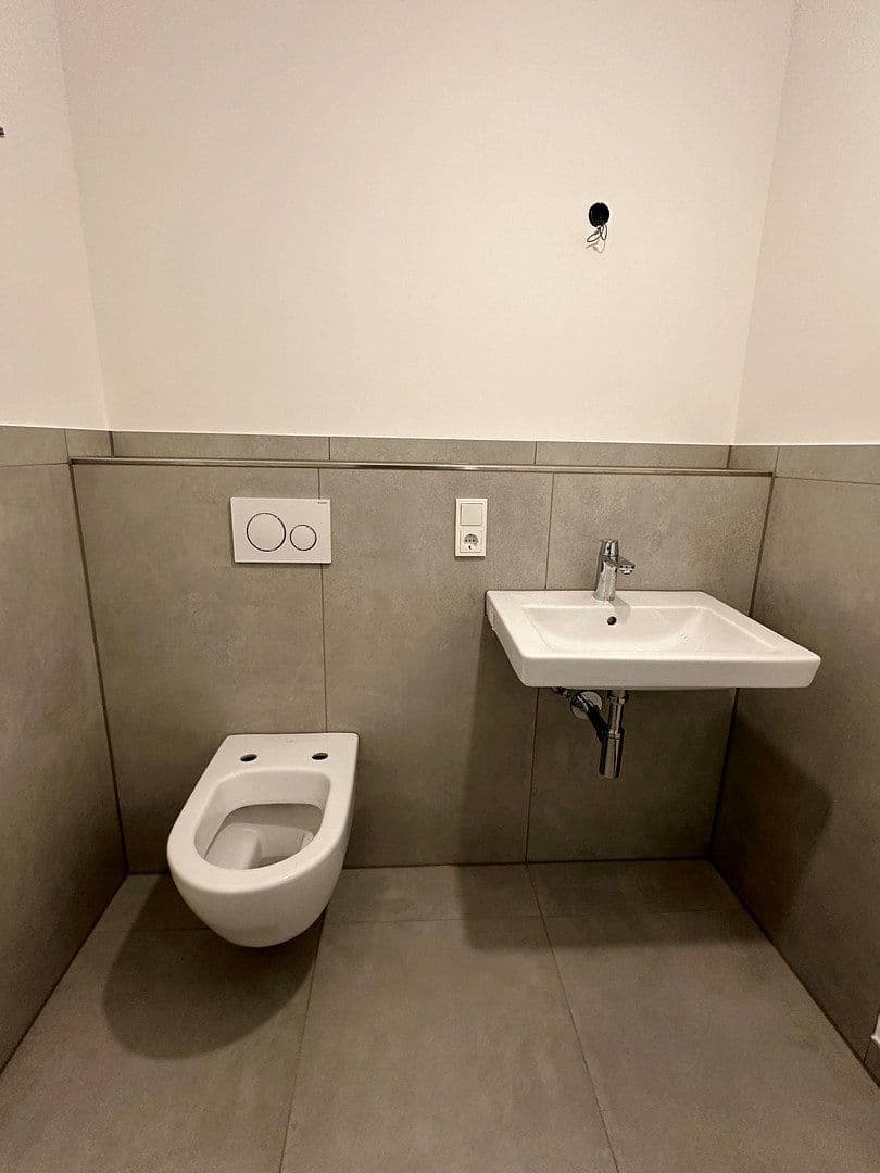 Prenájom bytu 3-izbový 109 m², Buchenstraße 39, Düsseldorf, Severné Porýnie - Westfálsko Prenájom bytu 3-izbový 109 m², Buchenstraße 39, Düsseldorf, Severné Porýnie - Westfálsko