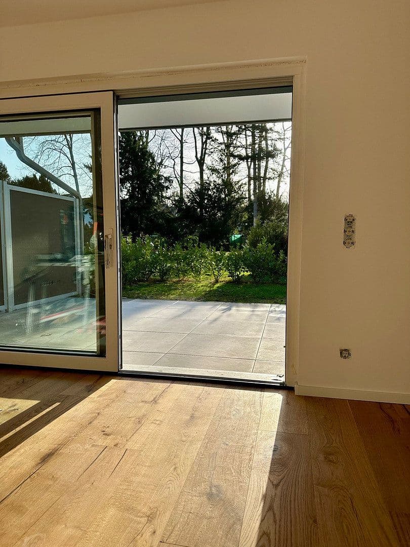 Prenájom bytu 3-izbový 109 m², Buchenstraße 39, Düsseldorf, Severné Porýnie - Westfálsko Prenájom bytu 3-izbový 109 m², Buchenstraße 39, Düsseldorf, Severné Porýnie - Westfálsko