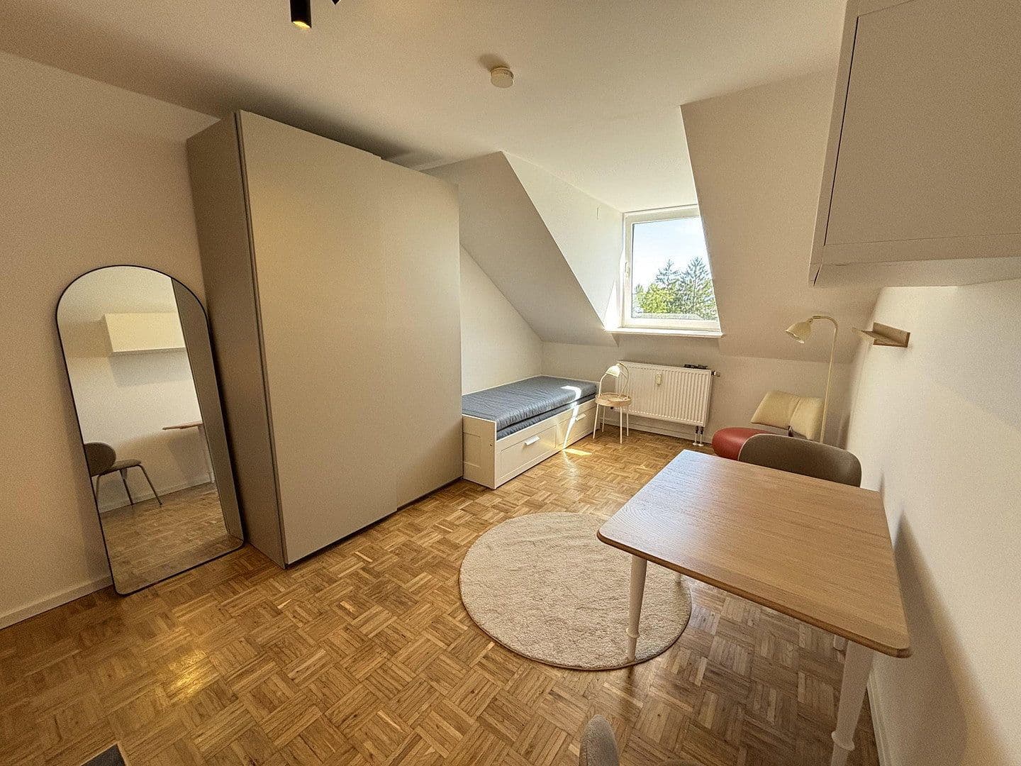 Prenájom bytu 1-izbový 22 m², München, Bavorsko Prenájom bytu 1-izbový 22 m², München, Bavorsko