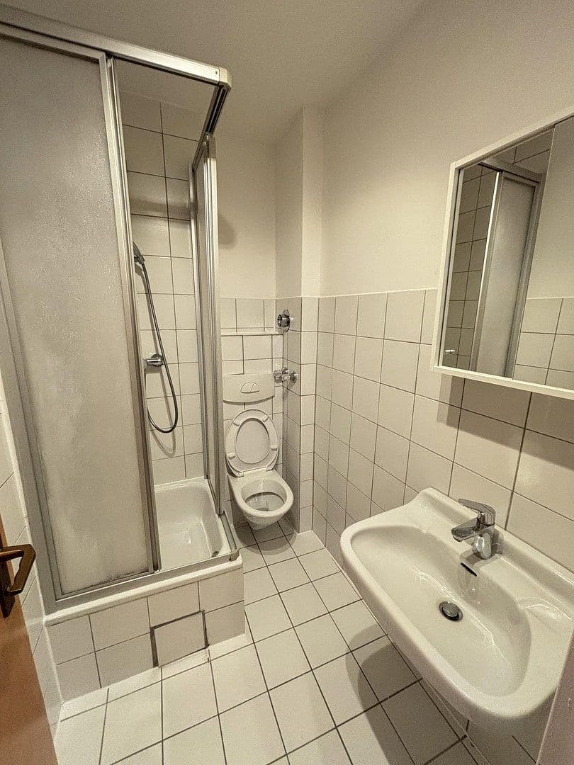 Prenájom bytu 1-izbový 22 m², München, Bavorsko Prenájom bytu 1-izbový 22 m², München, Bavorsko