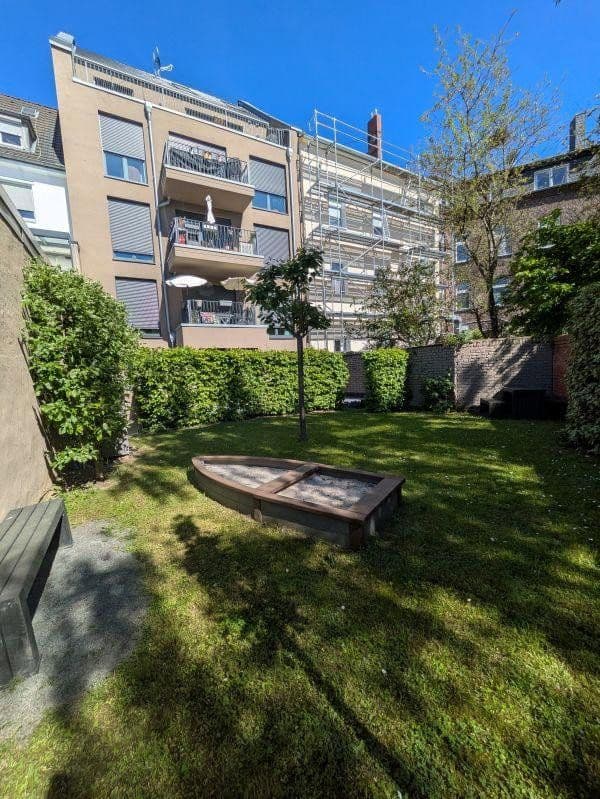 Prenájom bytu 3-izbový 80 m², Köln, Severné Porýnie - Westfálsko Prenájom bytu 3-izbový 80 m², Köln, Severné Porýnie - Westfálsko