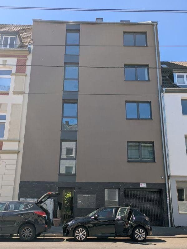 Prenájom bytu 3-izbový 80 m², Köln, Severné Porýnie - Westfálsko Prenájom bytu 3-izbový 80 m², Köln, Severné Porýnie - Westfálsko