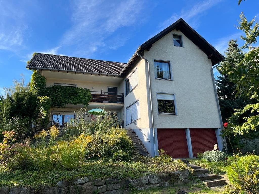 Predaj domu 240 m², pozemok 744 m², Elze, Dolné Sasko Predaj domu 240 m², pozemok 744 m², Elze, Dolné Sasko