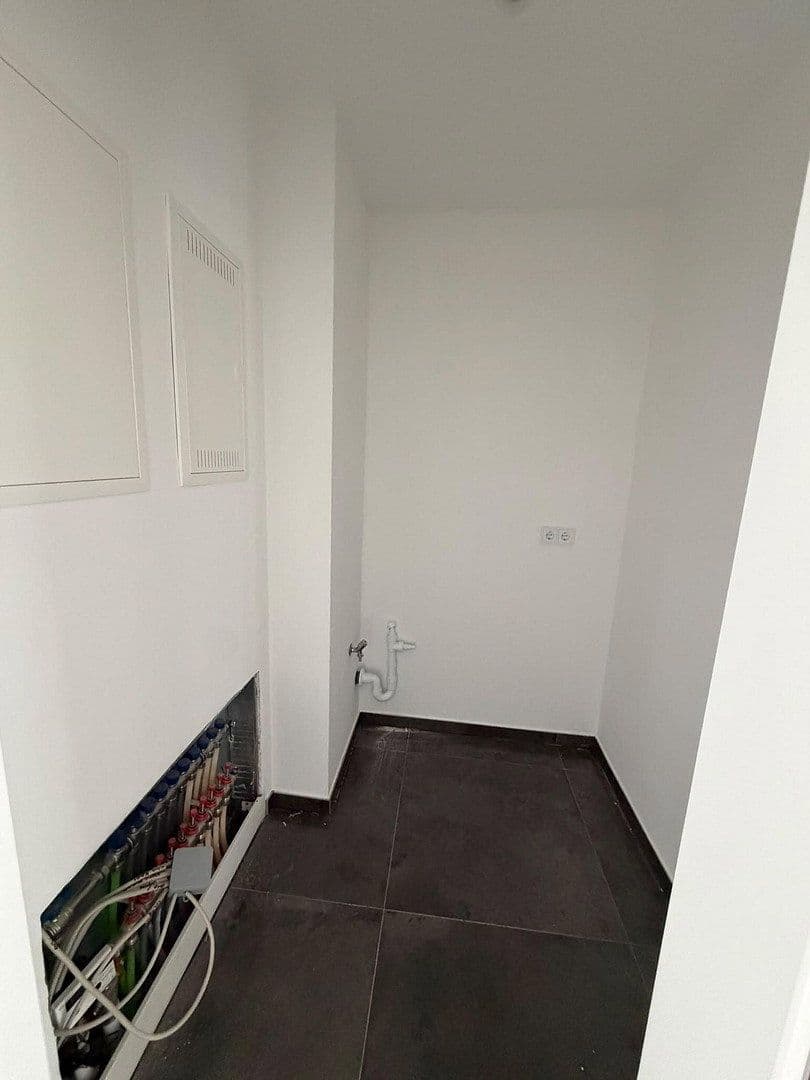 Prenájom bytu 5-izbový 142 m², Rodenbach, Hesensko Prenájom bytu 5-izbový 142 m², Rodenbach, Hesensko