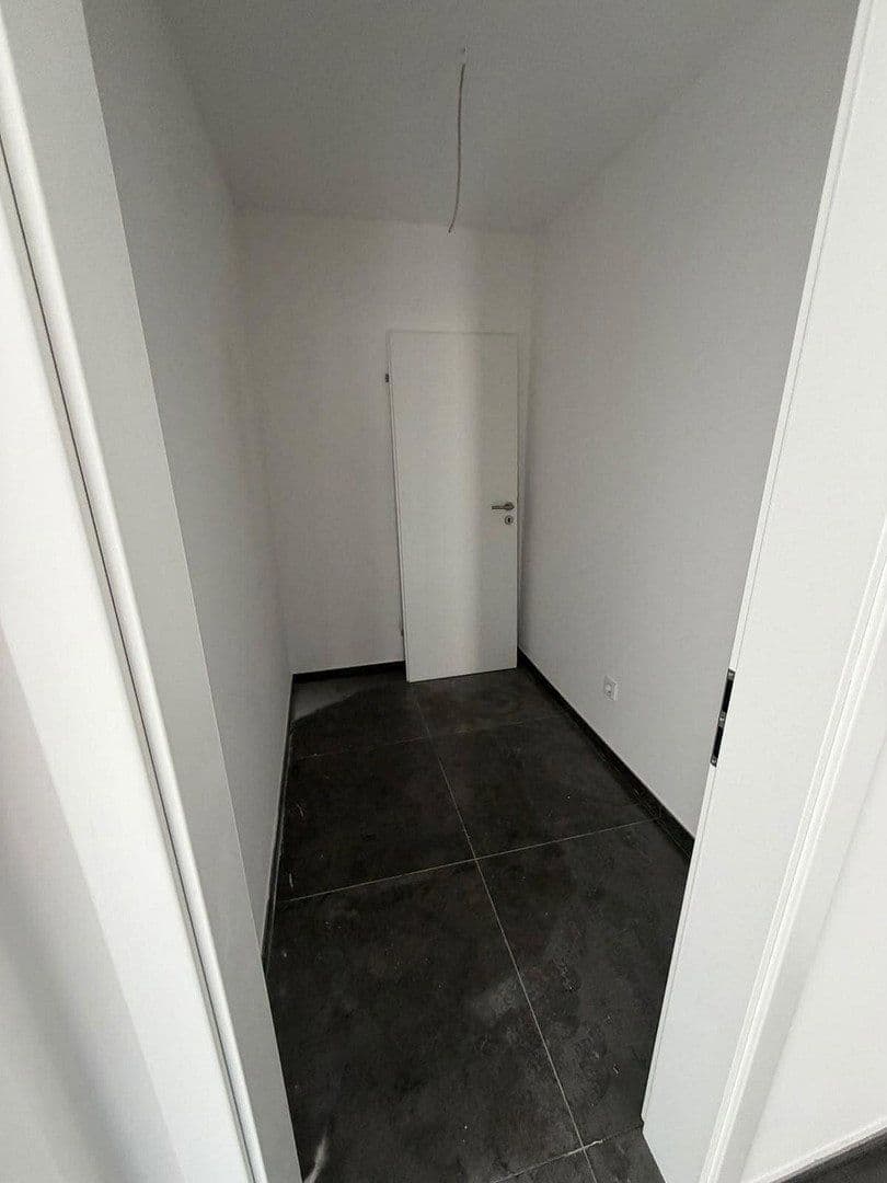 Prenájom bytu 5-izbový 142 m², Rodenbach, Hesensko Prenájom bytu 5-izbový 142 m², Rodenbach, Hesensko