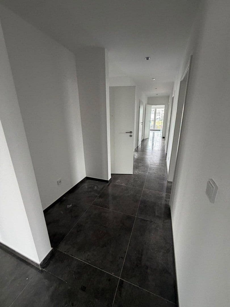 Prenájom bytu 5-izbový 142 m², Rodenbach, Hesensko Prenájom bytu 5-izbový 142 m², Rodenbach, Hesensko