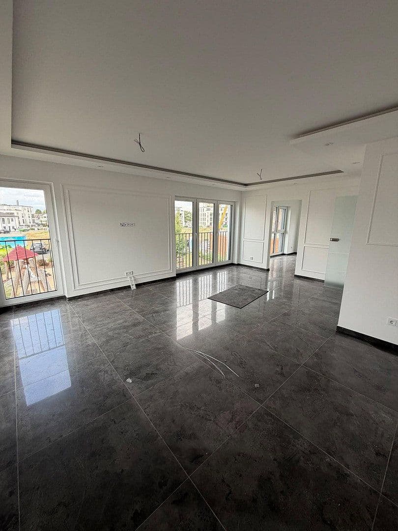 Prenájom bytu 5-izbový 142 m², Rodenbach, Hesensko Prenájom bytu 5-izbový 142 m², Rodenbach, Hesensko