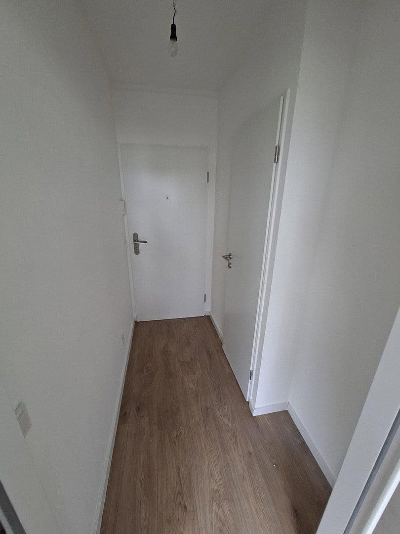 Prenájom bytu 1-izbový 30 m², Hauptstr. 48, Solingen, Severné Porýnie - Westfálsko Prenájom bytu 1-izbový 30 m², Hauptstr. 48, Solingen, Severné Porýnie - Westfálsko