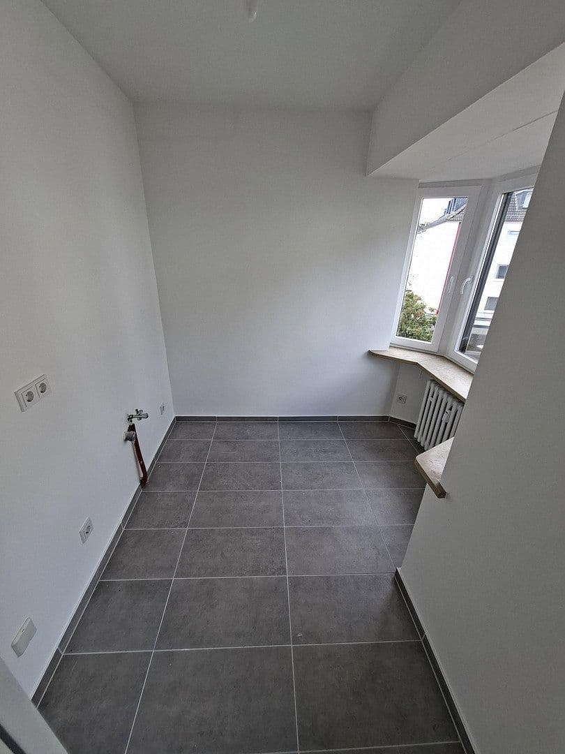 Prenájom bytu 1-izbový 30 m², Hauptstr. 48, Solingen, Severné Porýnie - Westfálsko Prenájom bytu 1-izbový 30 m², Hauptstr. 48, Solingen, Severné Porýnie - Westfálsko