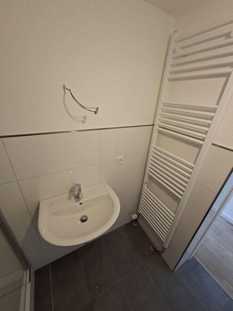 Prenájom bytu 1-izbový 30 m², Hauptstr. 48, Solingen, Severné Porýnie - Westfálsko Prenájom bytu 1-izbový 30 m², Hauptstr. 48, Solingen, Severné Porýnie - Westfálsko