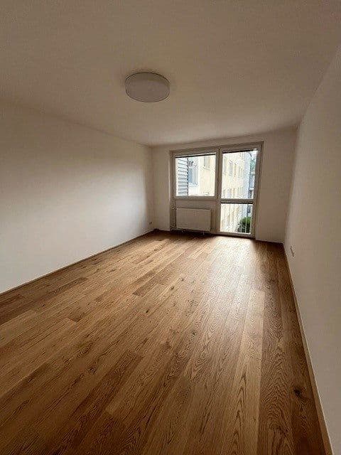 Prenájom bytu 3-izbový 70 m², Nußdorfer Platz 1-2A, Wien, Viedeň Prenájom bytu 3-izbový 70 m², Nußdorfer Platz 1-2A, Wien, Viedeň