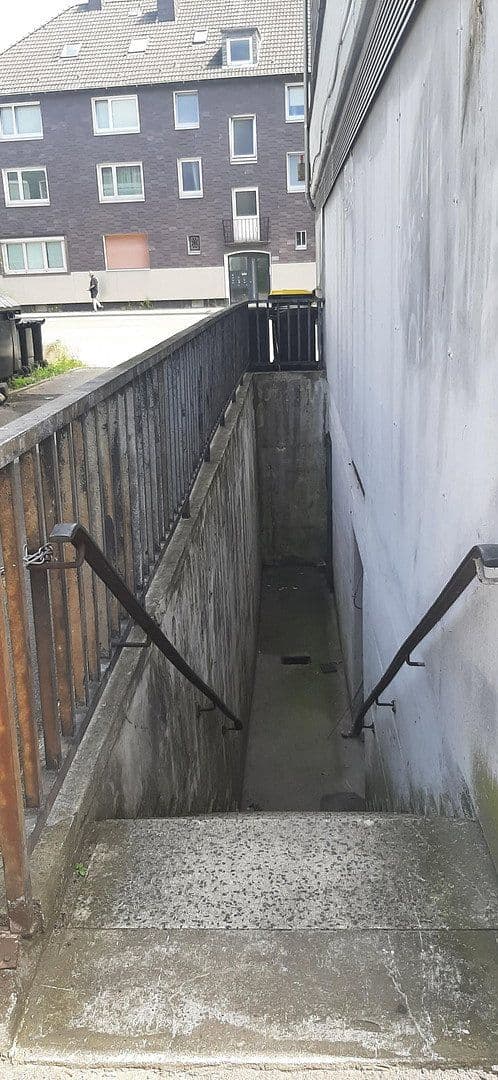 Prenájom nebytového priestoru 250 m², Bochum, Severné Porýnie - Westfálsko Prenájom nebytového priestoru 250 m², Bochum, Severné Porýnie - Westfálsko