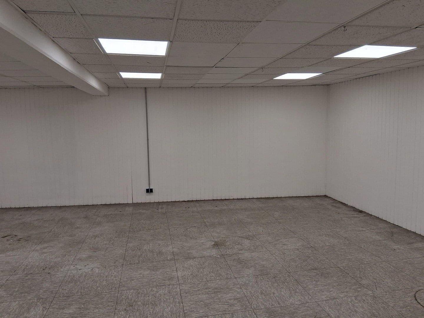 Prenájom nebytového priestoru 250 m², Bochum, Severné Porýnie - Westfálsko Prenájom nebytového priestoru 250 m², Bochum, Severné Porýnie - Westfálsko