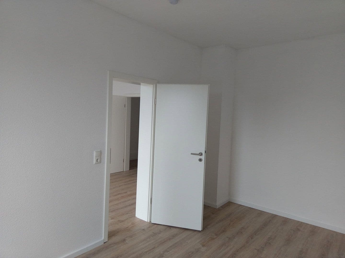 Prenájom bytu 2-izbový 40 m², Kiel, Šlezvicko-Holštajnsko Prenájom bytu 2-izbový 40 m², Kiel, Šlezvicko-Holštajnsko