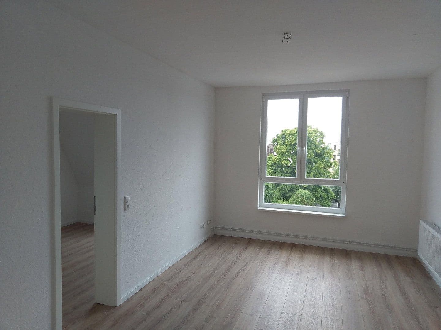 Prenájom bytu 2-izbový 40 m², Kiel, Šlezvicko-Holštajnsko Prenájom bytu 2-izbový 40 m², Kiel, Šlezvicko-Holštajnsko