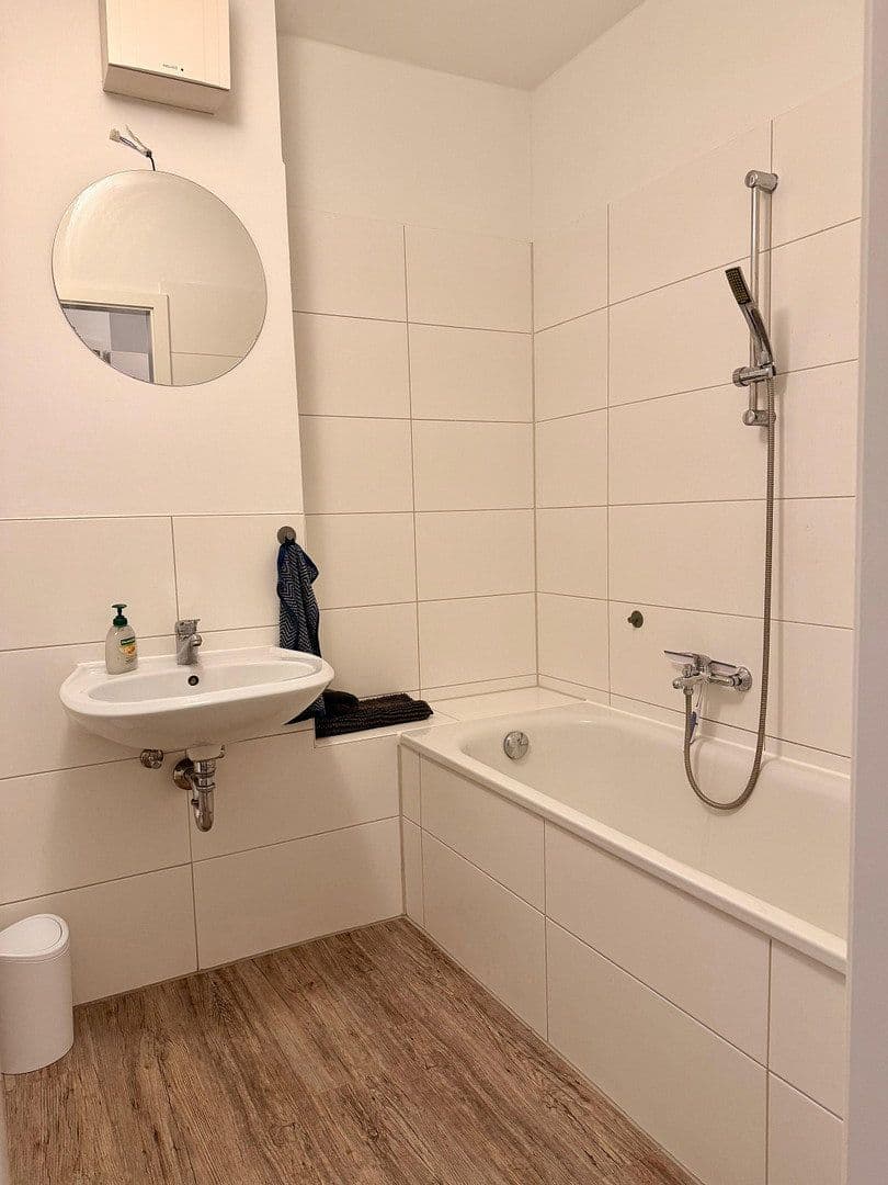 Prenájom bytu 2-izbový 60 m², Willestraße 7b, Berlin, Berlín Prenájom bytu 2-izbový 60 m², Willestraße 7b, Berlin, Berlín