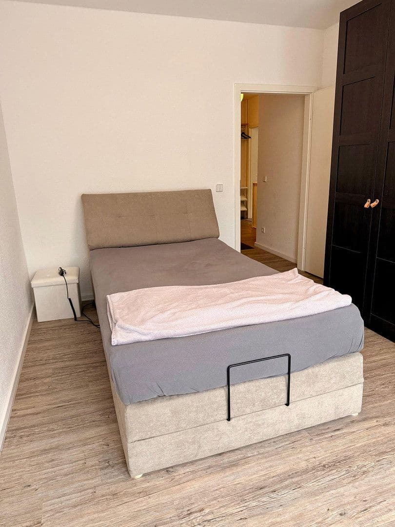 Prenájom bytu 2-izbový 60 m², Willestraße 7b, Berlin, Berlín Prenájom bytu 2-izbový 60 m², Willestraße 7b, Berlin, Berlín