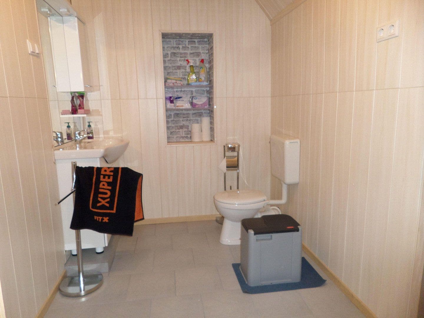 Predaj domu 160 m², pozemok 879 m², Schwarzheide, Brandenbursko Predaj domu 160 m², pozemok 879 m², Schwarzheide, Brandenbursko