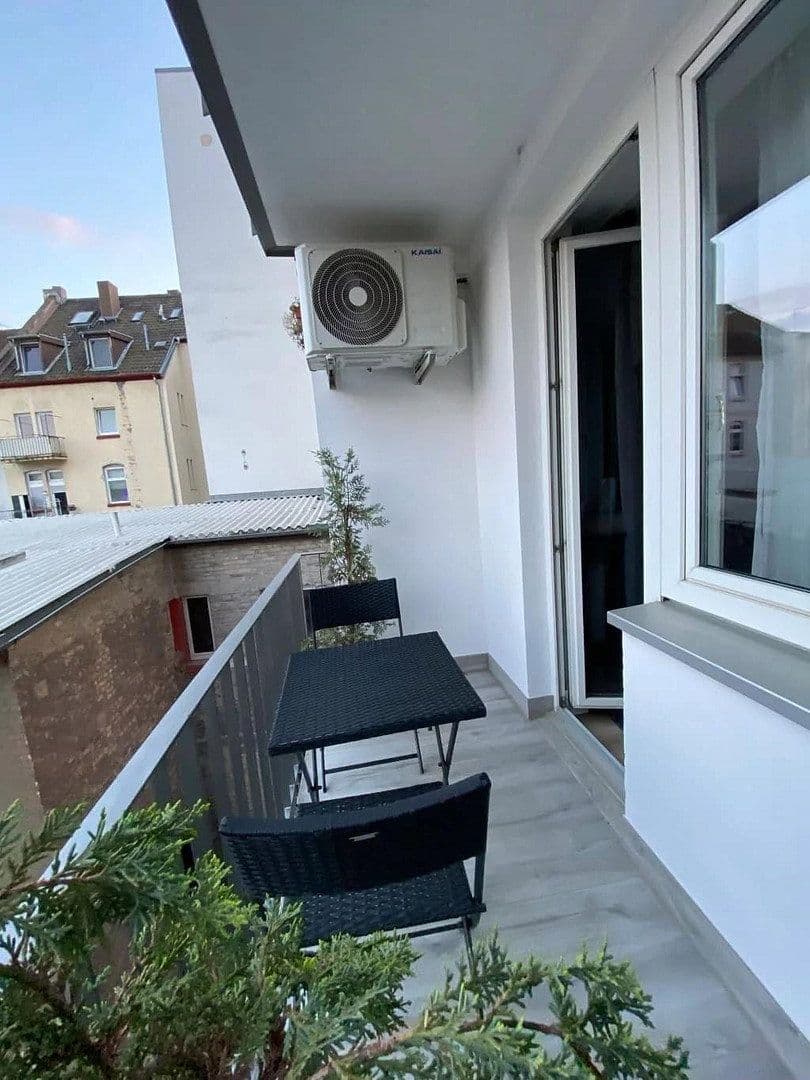 Prenájom bytu 2-izbový 60 m², Mannheim, Bádensko-Wurttembersko Prenájom bytu 2-izbový 60 m², Mannheim, Bádensko-Wurttembersko
