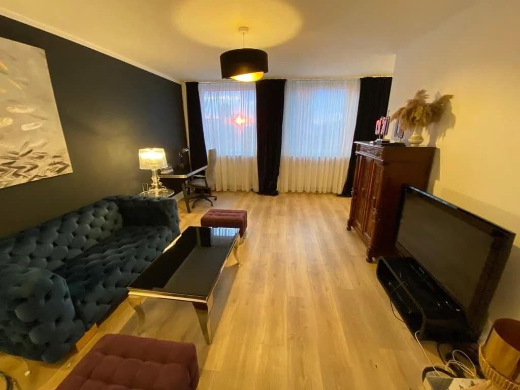 Prenájom bytu 2-izbový 60 m², Mannheim, Bádensko-Wurttembersko Prenájom bytu 2-izbový 60 m², Mannheim, Bádensko-Wurttembersko