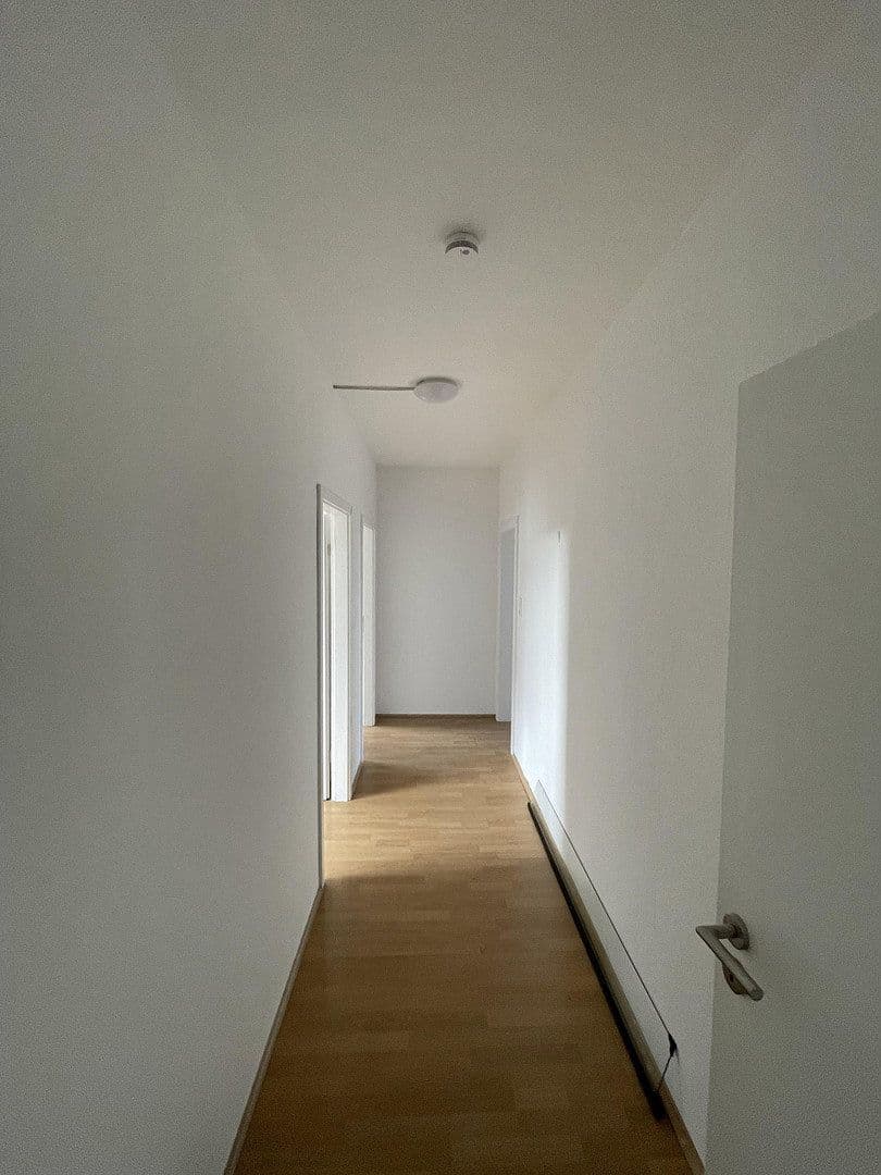 Prenájom bytu 3-izbový 68 m², Kniestraße 37, Hannover, Dolné Sasko Prenájom bytu 3-izbový 68 m², Kniestraße 37, Hannover, Dolné Sasko