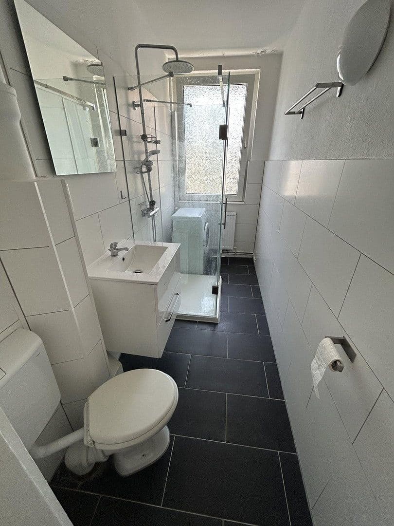 Prenájom bytu 3-izbový 68 m², Kniestraße 37, Hannover, Dolné Sasko Prenájom bytu 3-izbový 68 m², Kniestraße 37, Hannover, Dolné Sasko