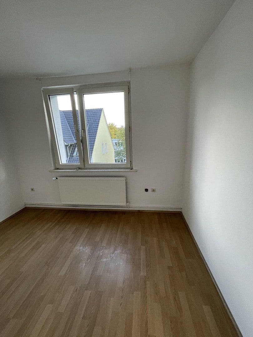Prenájom bytu 3-izbový 68 m², Kniestraße 37, Hannover, Dolné Sasko Prenájom bytu 3-izbový 68 m², Kniestraße 37, Hannover, Dolné Sasko