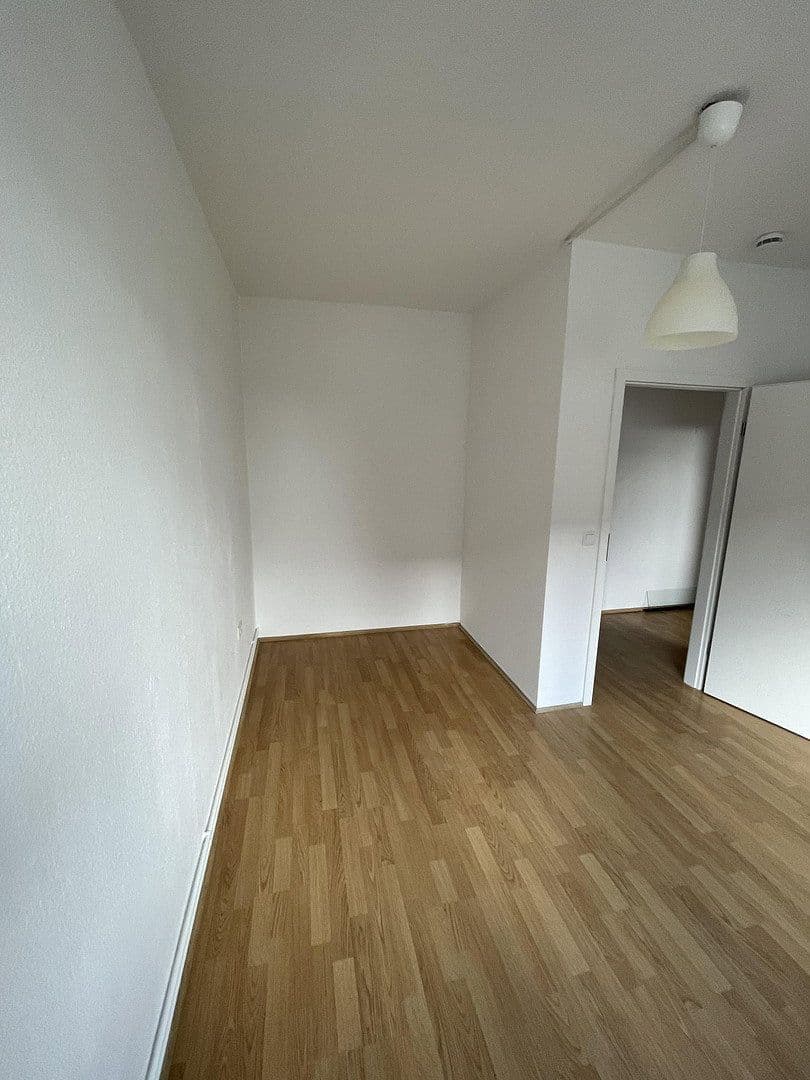 Prenájom bytu 3-izbový 68 m², Kniestraße 37, Hannover, Dolné Sasko Prenájom bytu 3-izbový 68 m², Kniestraße 37, Hannover, Dolné Sasko