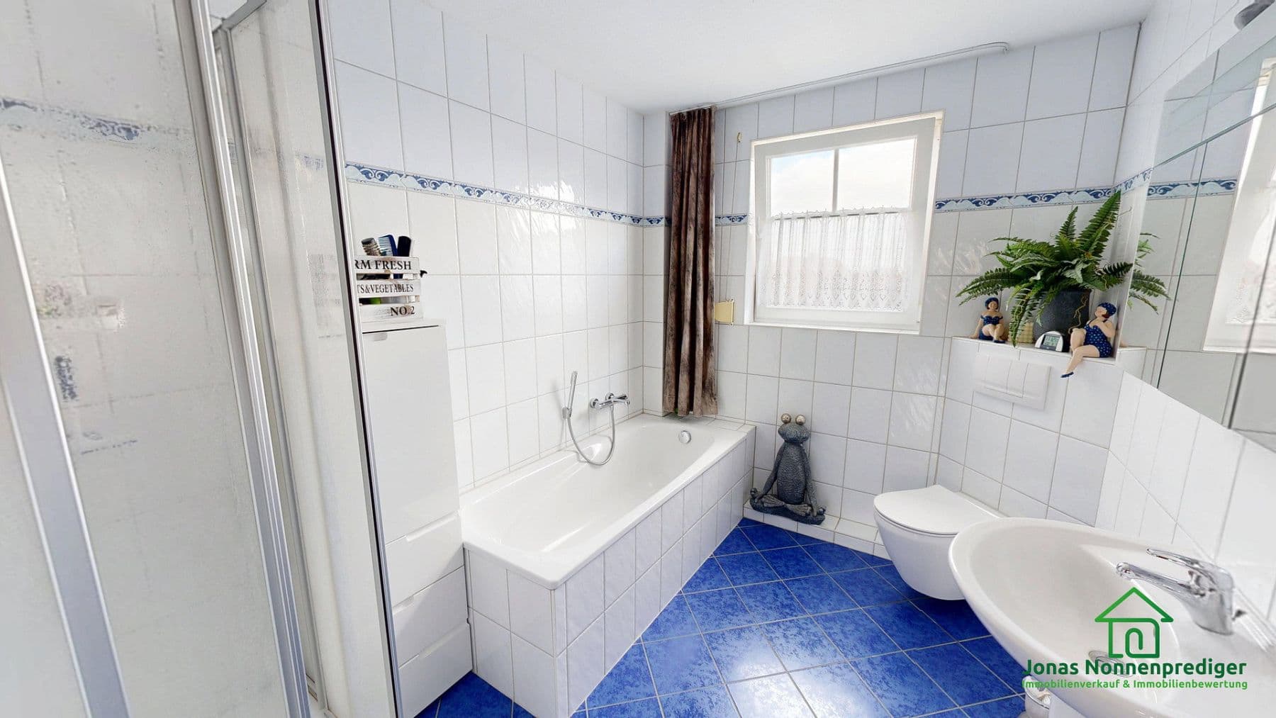 Predaj domu 123 m², pozemok 294 m², Barther Straße 73b, Schwerin, Meklenbursko-Predpomoransko Predaj domu 123 m², pozemok 294 m², Barther Straße 73b, Schwerin, Meklenbursko-Predpomoransko