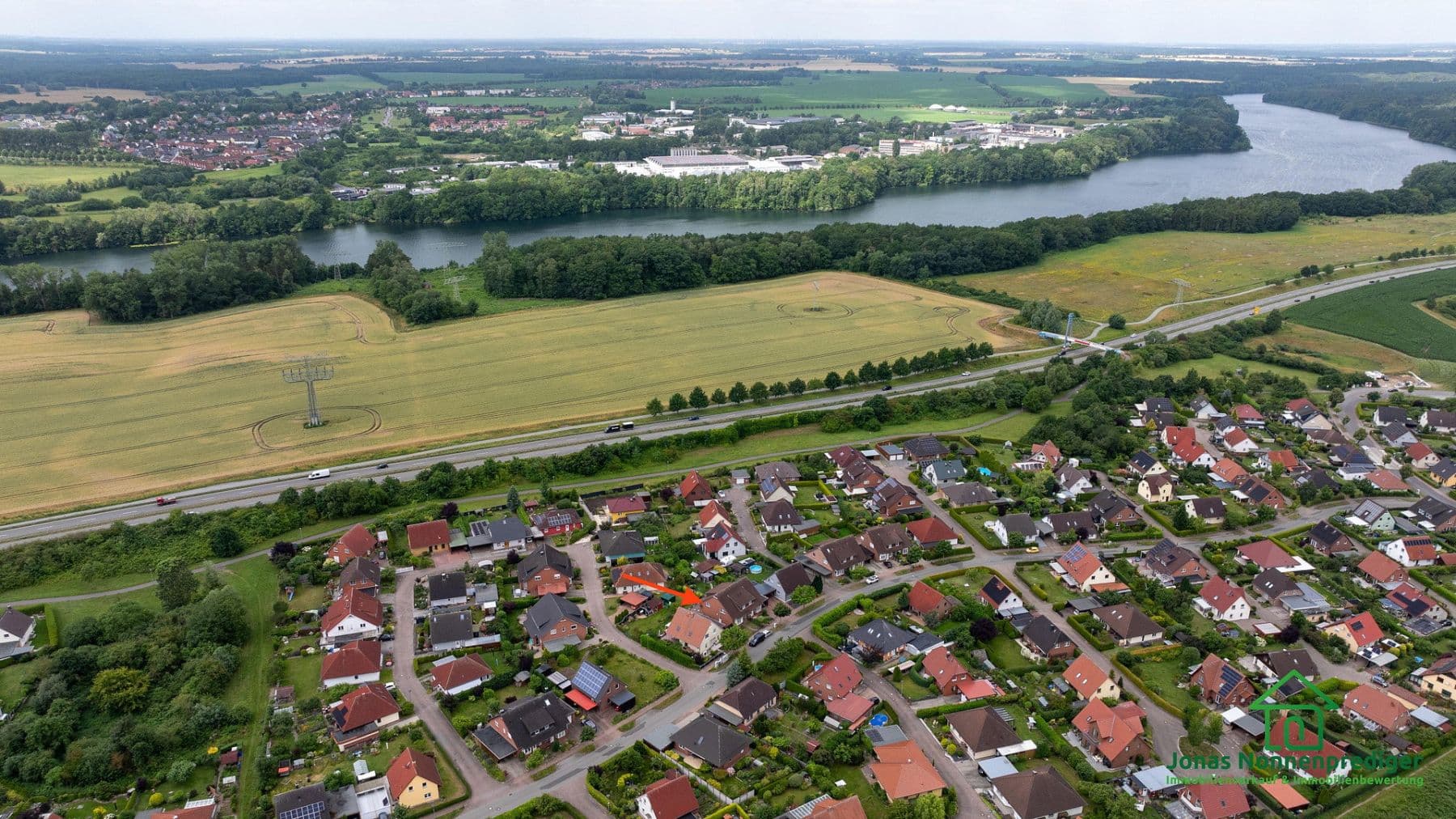 Predaj domu 123 m², pozemok 294 m², Barther Straße 73b, Schwerin, Meklenbursko-Predpomoransko Predaj domu 123 m², pozemok 294 m², Barther Straße 73b, Schwerin, Meklenbursko-Predpomoransko