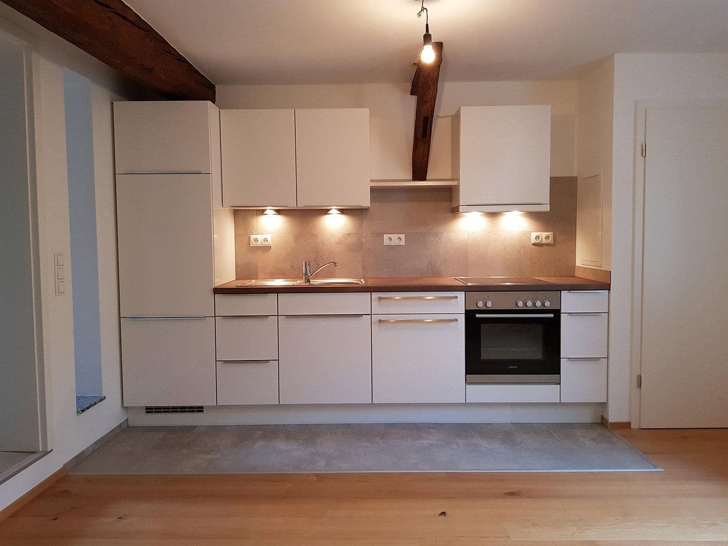 Prenájom bytu 2-izbový 52 m², Alfter, Severné Porýnie - Westfálsko Prenájom bytu 2-izbový 52 m², Alfter, Severné Porýnie - Westfálsko