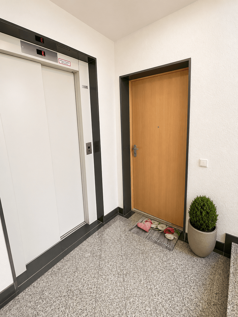 Prenájom bytu 3-izbový 71 m², Kleine Alexanderstraße 7, Berlin, Berlín Prenájom bytu 3-izbový 71 m², Kleine Alexanderstraße 7, Berlin, Berlín