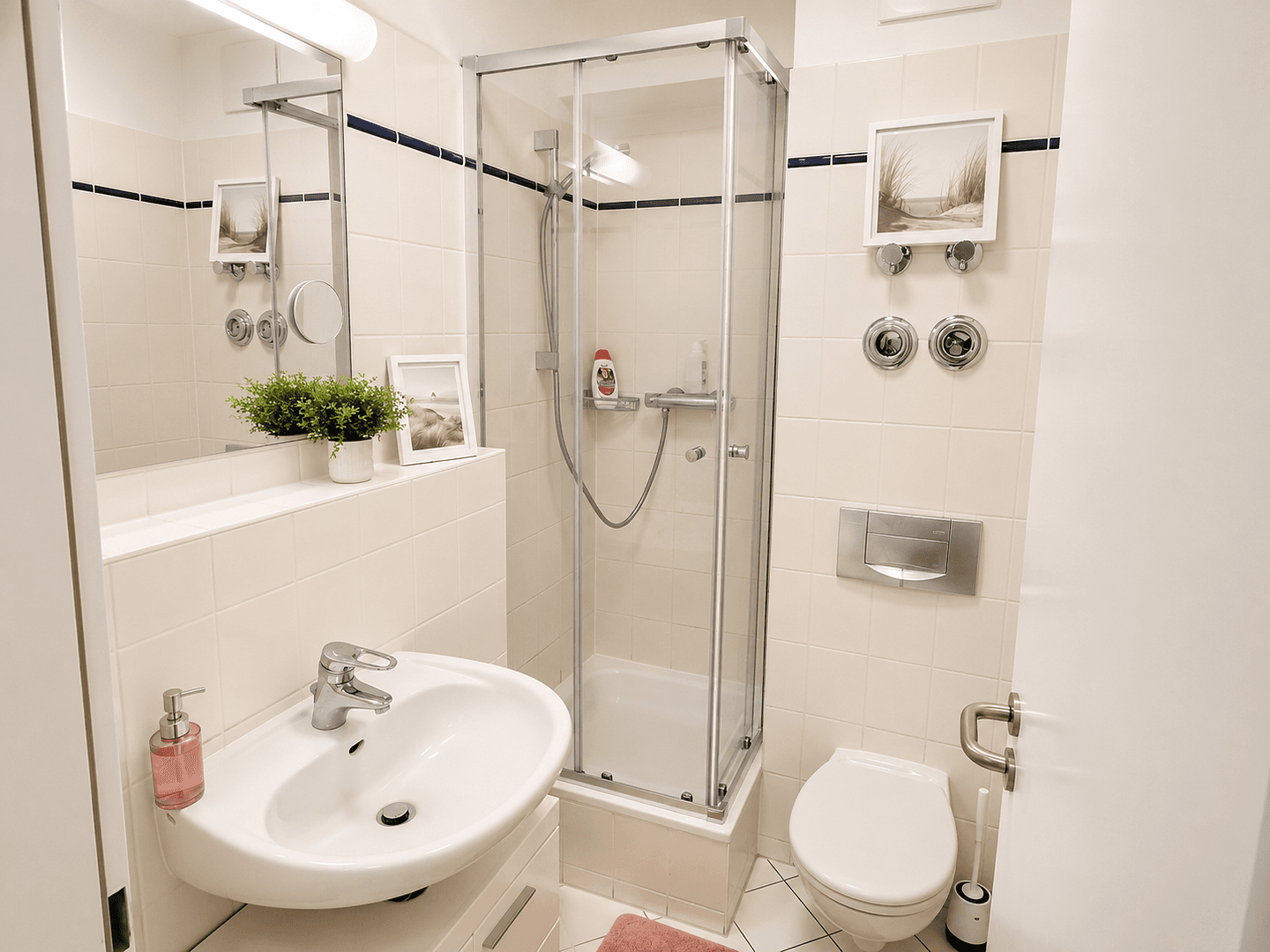 Prenájom bytu 3-izbový 71 m², Kleine Alexanderstraße 7, Berlin, Berlín Prenájom bytu 3-izbový 71 m², Kleine Alexanderstraße 7, Berlin, Berlín