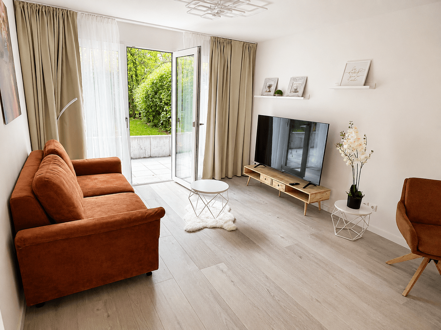 Prenájom bytu 3-izbový 71 m², Kleine Alexanderstraße 7, Berlin, Berlín Prenájom bytu 3-izbový 71 m², Kleine Alexanderstraße 7, Berlin, Berlín