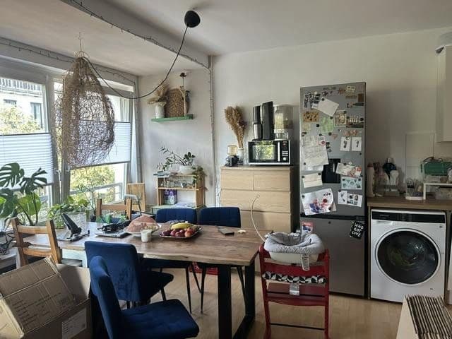 Prenájom bytu 3-izbový 90 m², Herzogstrasse 79, Düsseldorf, Severné Porýnie - Westfálsko Prenájom bytu 3-izbový 90 m², Herzogstrasse 79, Düsseldorf, Severné Porýnie - Westfálsko