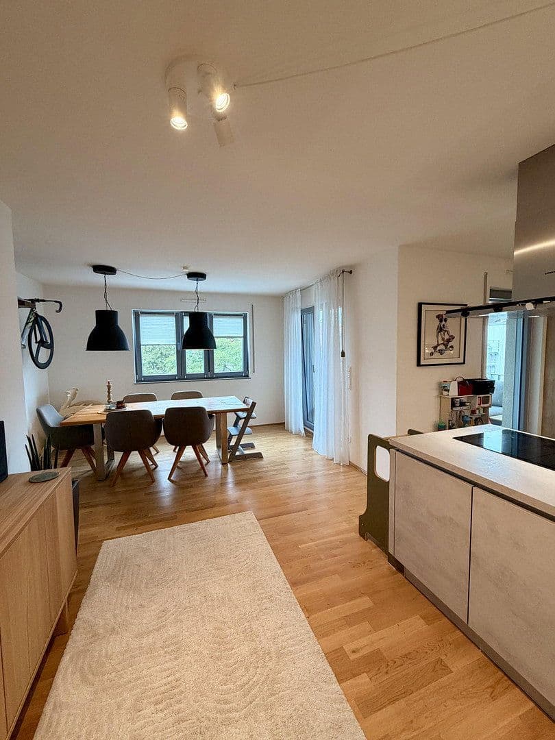 Prenájom bytu 4-izbový 102 m², Herrnstr 33, Fürth, Bavorsko Prenájom bytu 4-izbový 102 m², Herrnstr 33, Fürth, Bavorsko