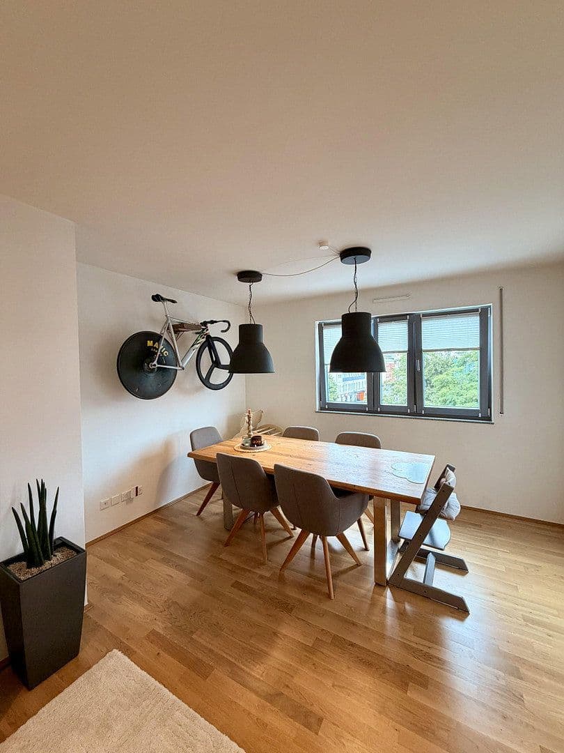 Prenájom bytu 4-izbový 102 m², Herrnstr 33, Fürth, Bavorsko Prenájom bytu 4-izbový 102 m², Herrnstr 33, Fürth, Bavorsko