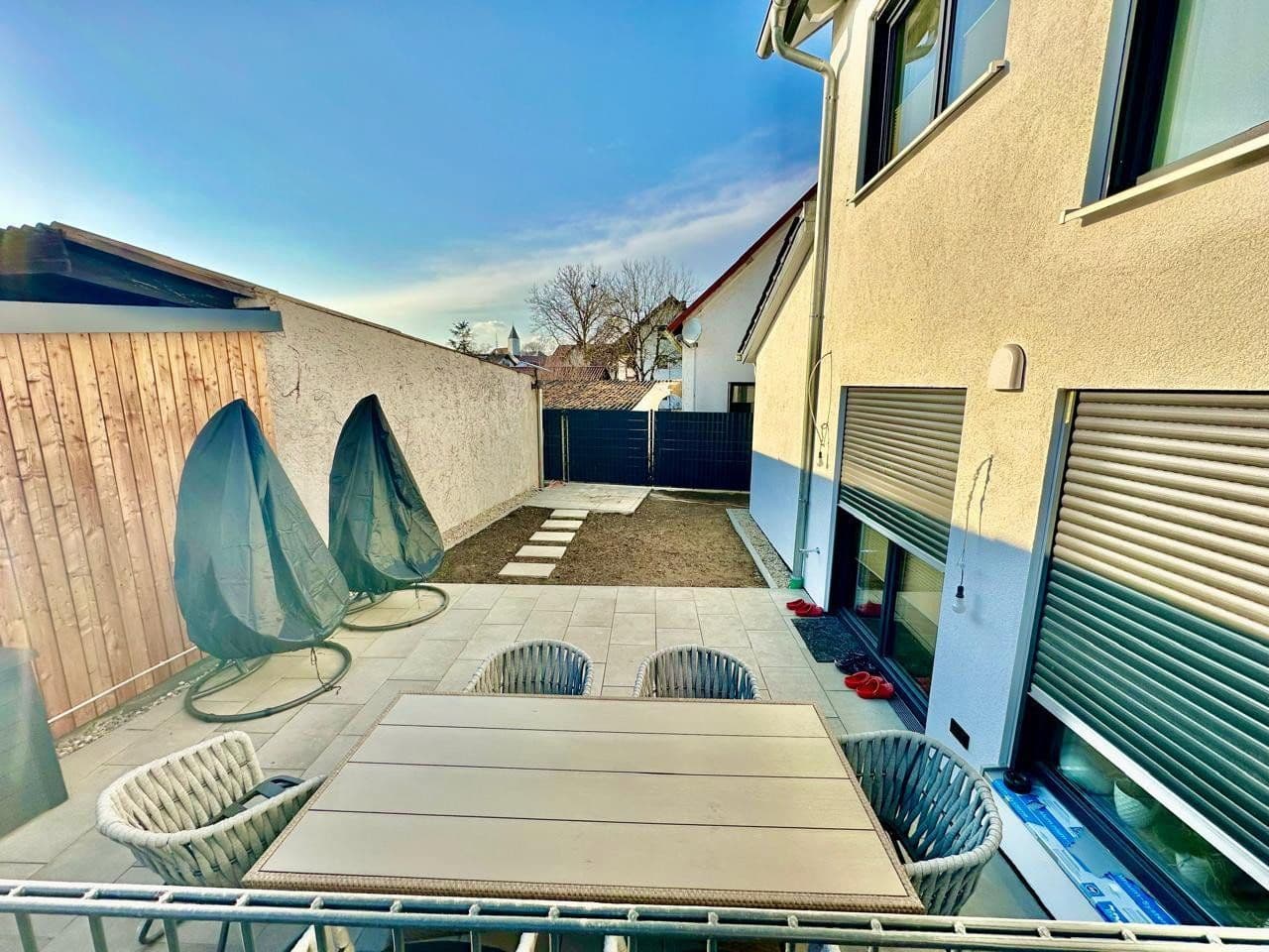 Predaj domu 116 m², pozemok 180 m², Saalhaupter Straße 26, Teugn, Bavorsko Predaj domu 116 m², pozemok 180 m², Saalhaupter Straße 26, Teugn, Bavorsko