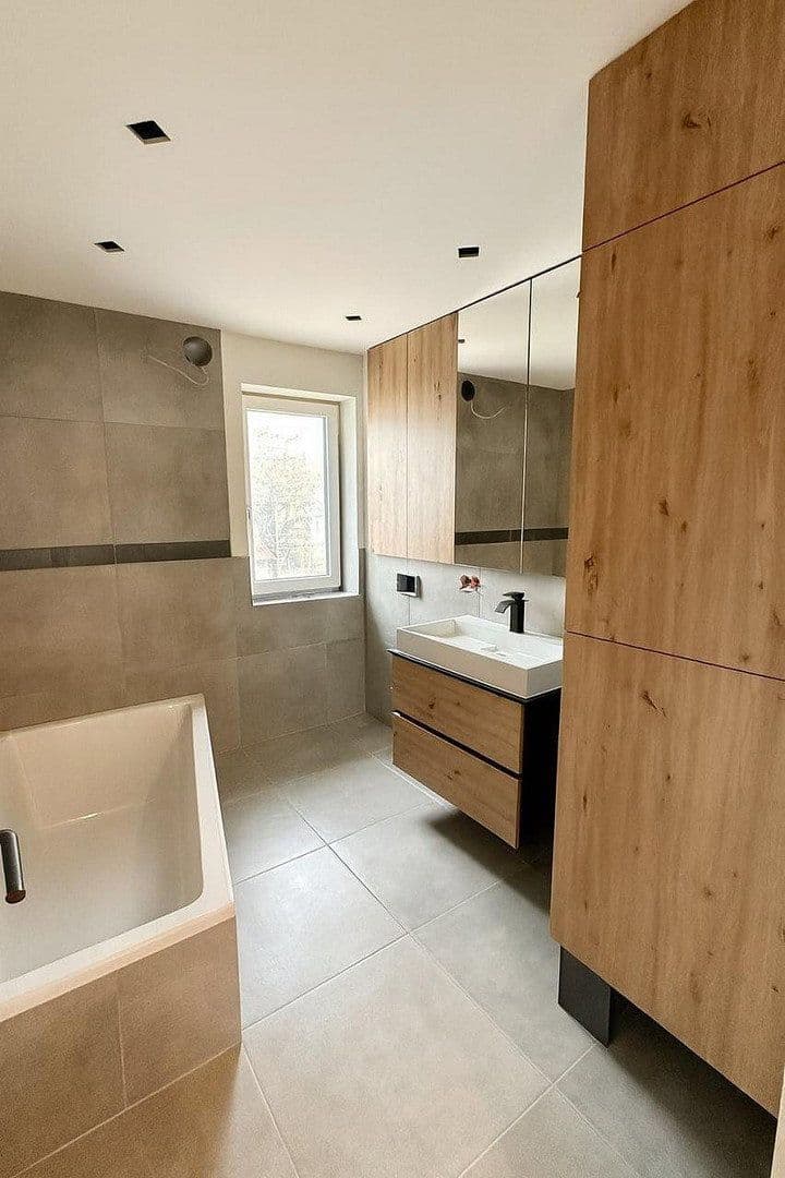 Predaj domu 116 m², pozemok 180 m², Saalhaupter Straße 26, Teugn, Bavorsko Predaj domu 116 m², pozemok 180 m², Saalhaupter Straße 26, Teugn, Bavorsko