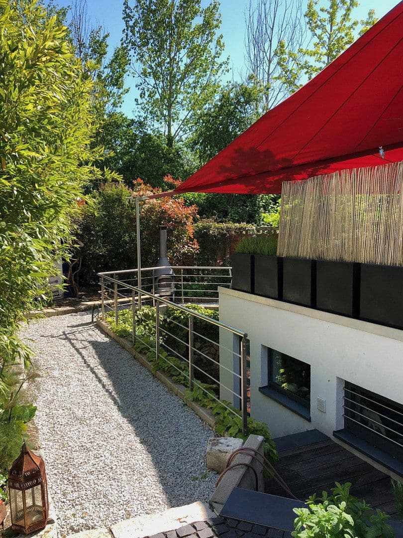Predaj domu 164 m², pozemok 381 m², Steinbach (Taunus), Hesensko Predaj domu 164 m², pozemok 381 m², Steinbach (Taunus), Hesensko