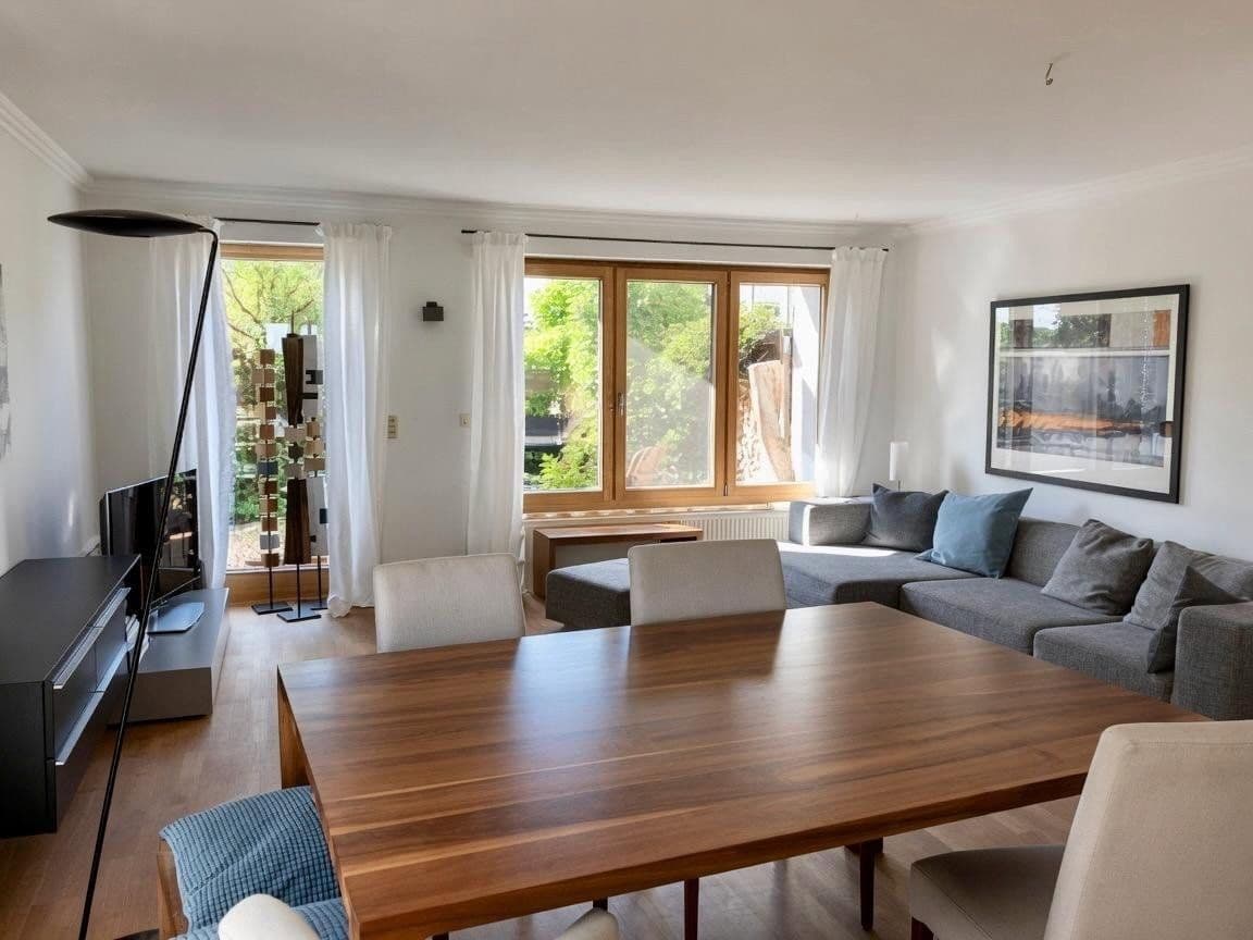 Predaj domu 164 m², pozemok 381 m², Steinbach (Taunus), Hesensko Predaj domu 164 m², pozemok 381 m², Steinbach (Taunus), Hesensko