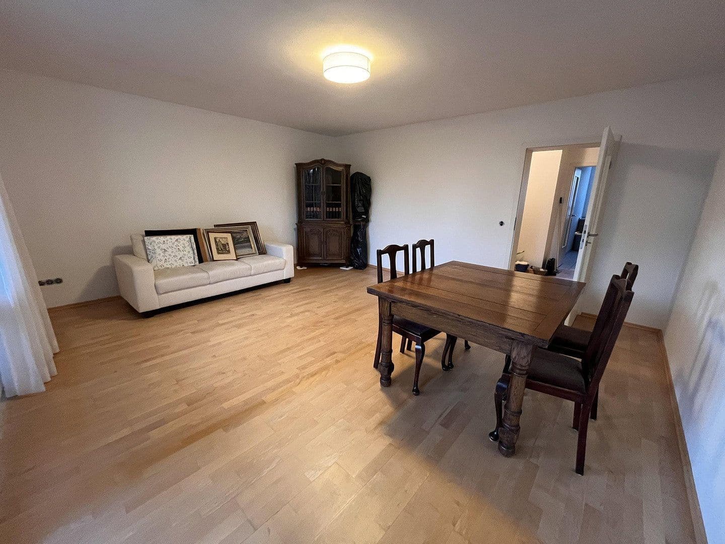 Predaj bytu 2-izbový 62 m², Finkenstraße 27, Gräfelfing, Bavorsko Predaj bytu 2-izbový 62 m², Finkenstraße 27, Gräfelfing, Bavorsko