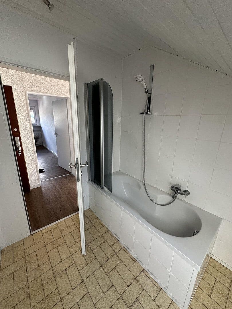 Prenájom bytu 2-izbový 72 m², Im kleinen Weinberg, Ortenberg, Hesensko Prenájom bytu 2-izbový 72 m², Im kleinen Weinberg, Ortenberg, Hesensko