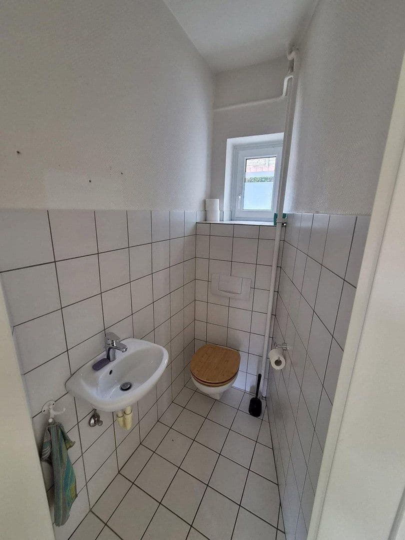 Predaj domu 160 m², pozemok 915 m², Maler-Müller-Straße 38, Bad Kreuznach, Porýnie-Falcko Predaj domu 160 m², pozemok 915 m², Maler-Müller-Straße 38, Bad Kreuznach, Porýnie-Falcko