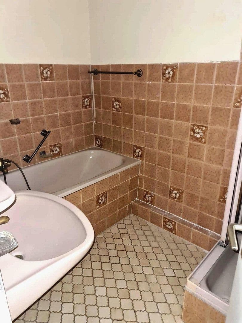 Predaj bytu 3-izbový 80 m², Wuppertal, Severné Porýnie - Westfálsko Predaj bytu 3-izbový 80 m², Wuppertal, Severné Porýnie - Westfálsko